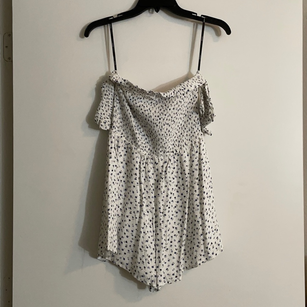Forever 21 flower romper size small